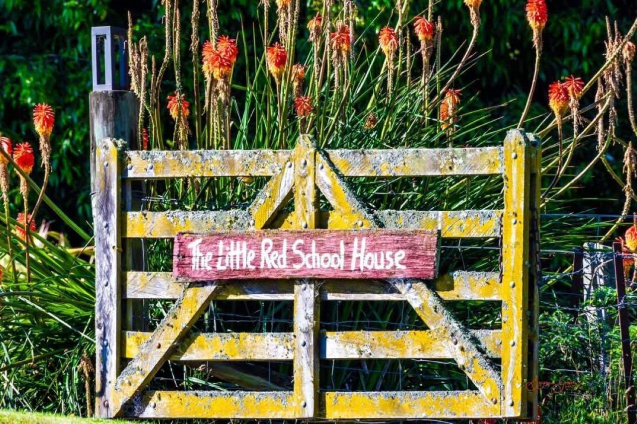 Little Red School House Villa Oamaru Bagian luar foto